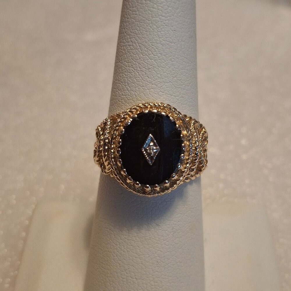 10K Yellow Gold Black Onyx and Diamond Signet Ring Size 7 4.6gr